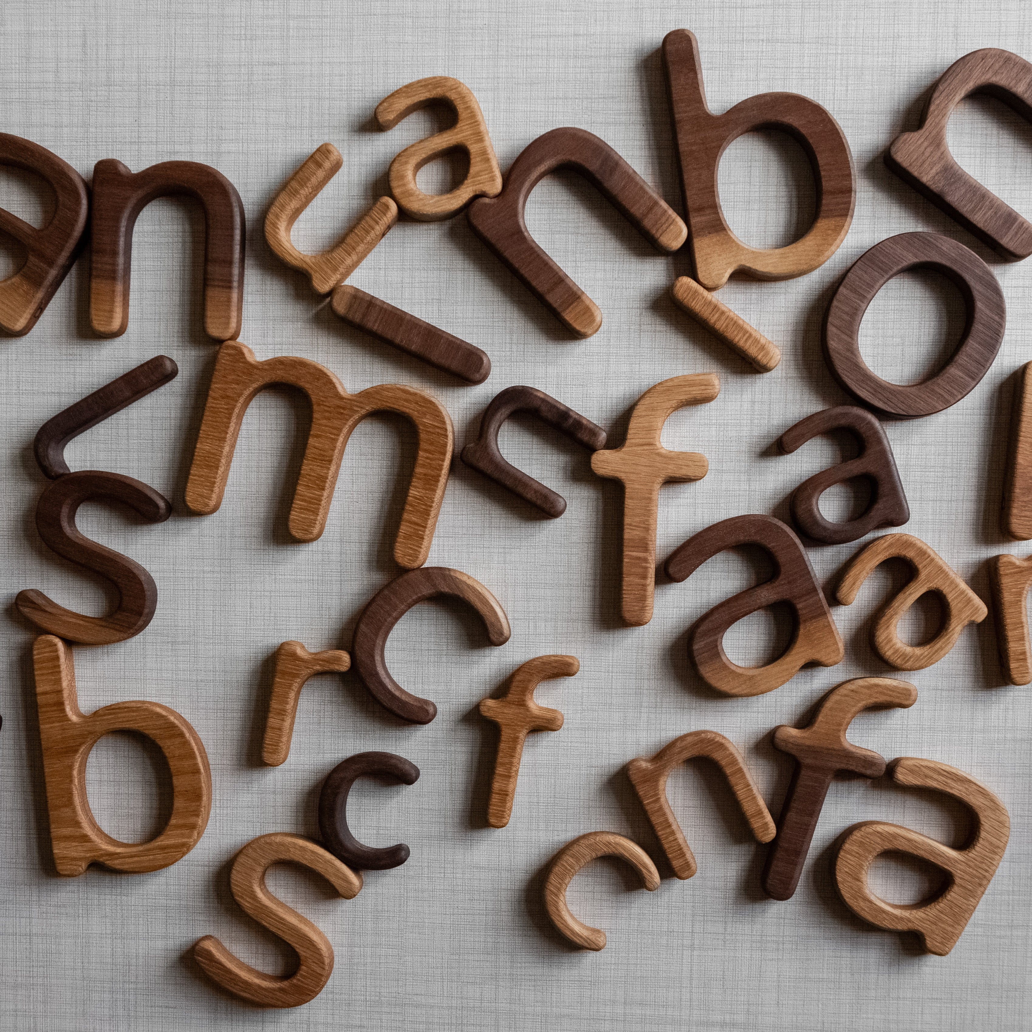 letters-hout-deur-kinderkamer