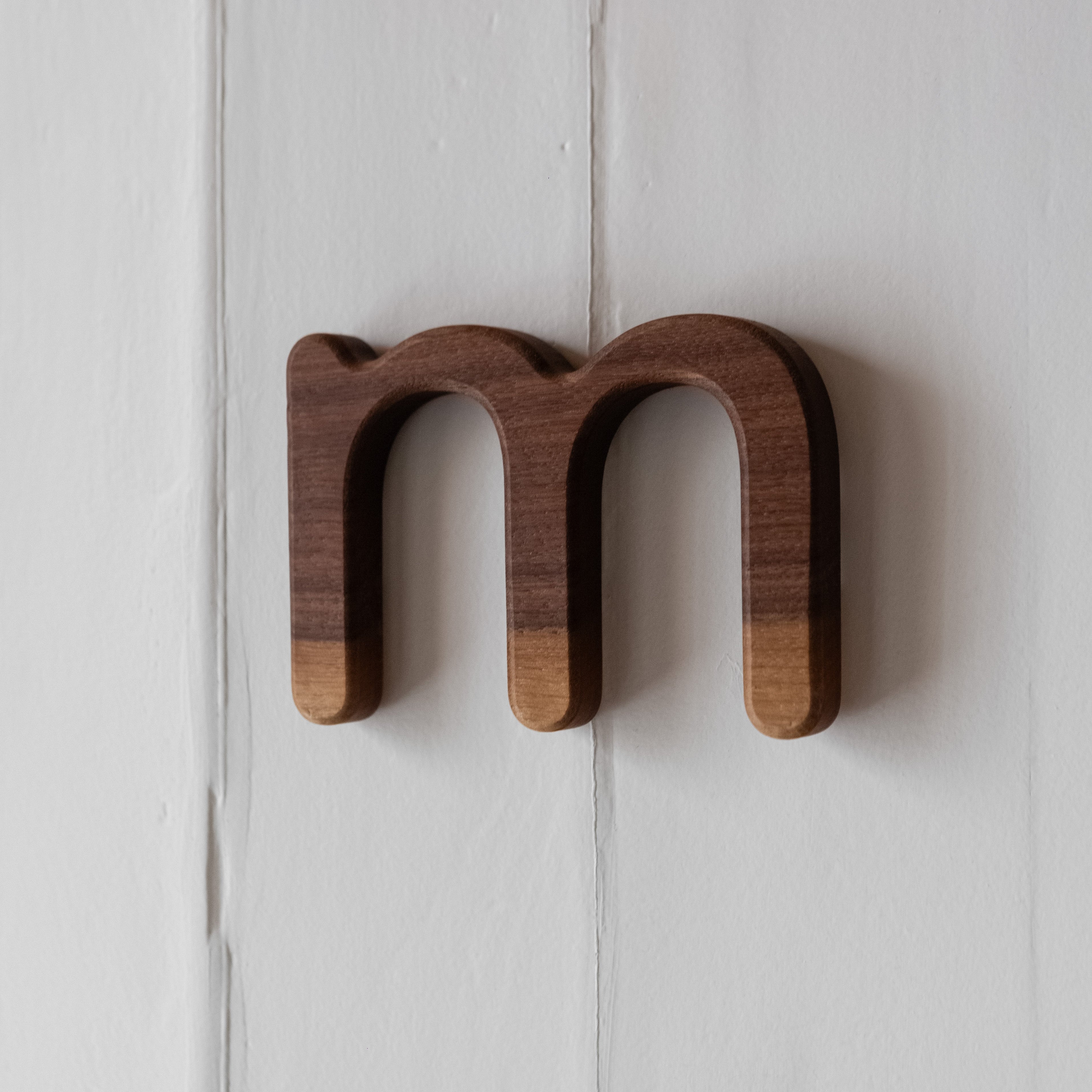 Houten letter walnoot of eiken maat Small